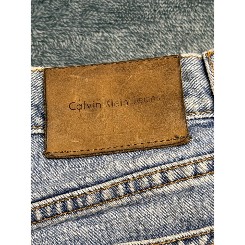 Calvin Klein Jeans Womens Light Wash Distressed Cut-off Denim Shorts Size 6 - Picture 10 of 10
